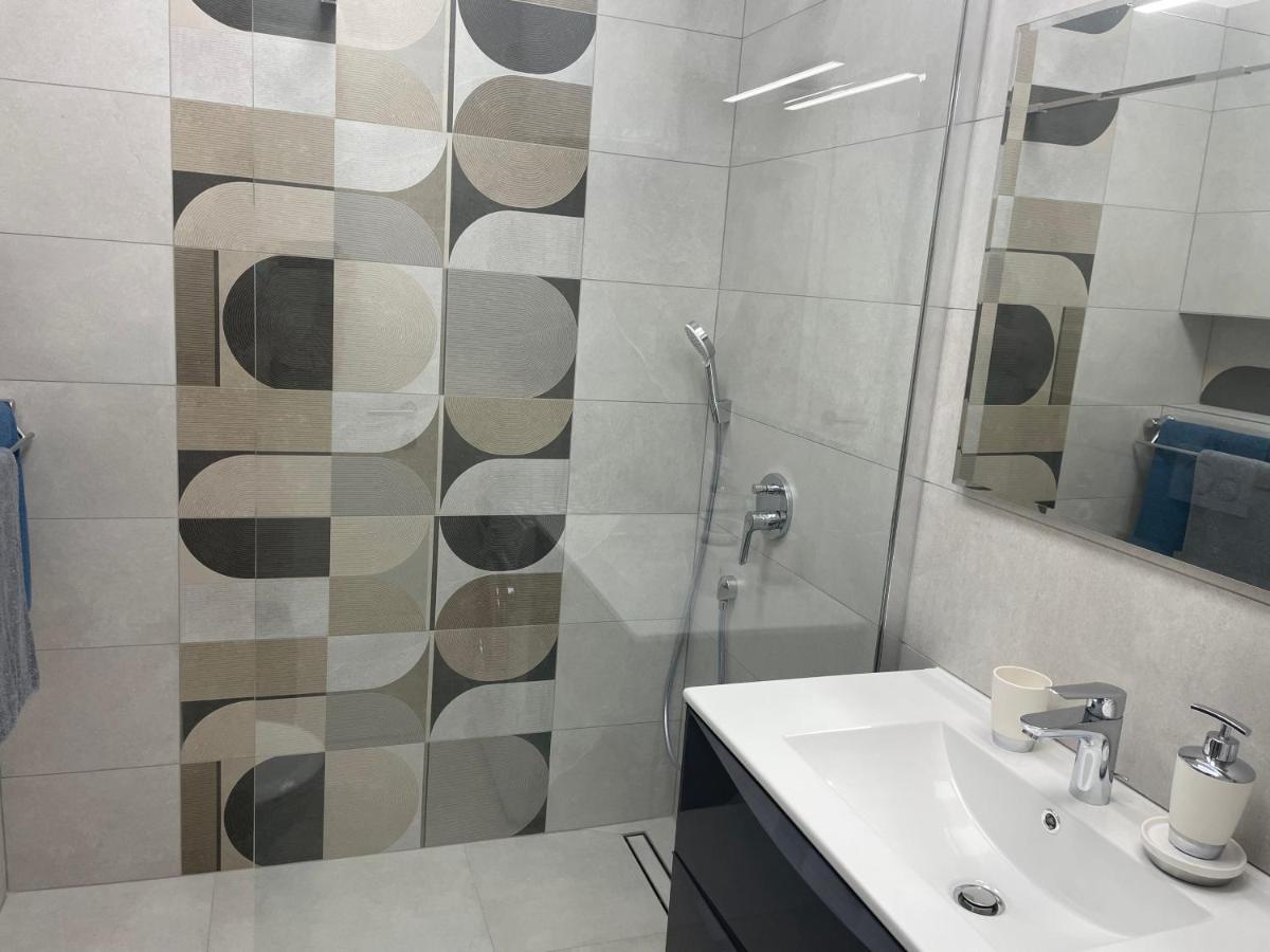 Spacious New App For 5 Persons, Close Beach&City بوريتش المظهر الخارجي الصورة